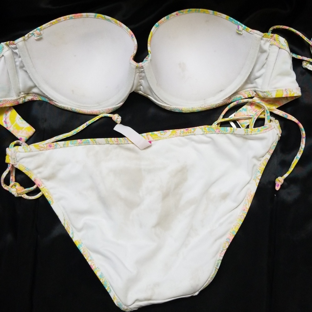 Victoria secret 32D white gold paisley bikini - Picture 2 of 4